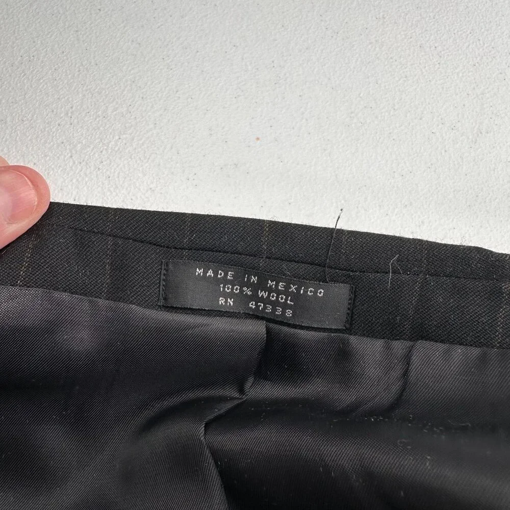 Tailors Row Mens‎ Pinstripe Black Wool Suit Jacket Blazer 46R Single Breasted